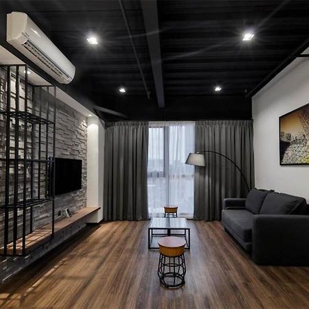 Exclusive Business Suite @ M Summit 191 George Town Eksteriør bilde
