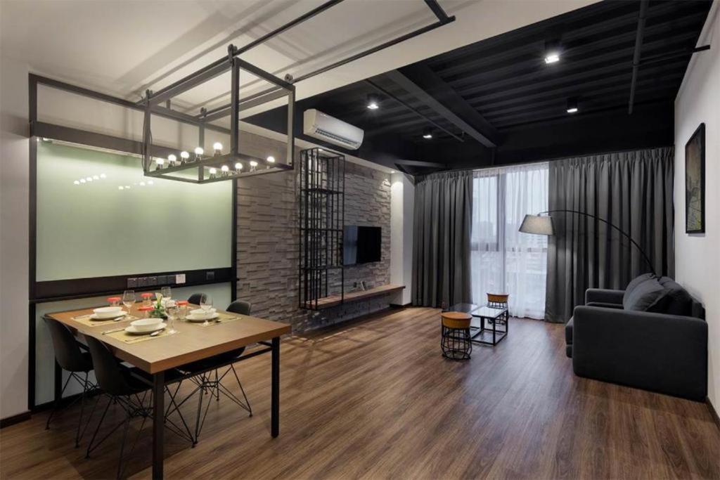 Exclusive Business Suite @ M Summit 191 George Town Eksteriør bilde