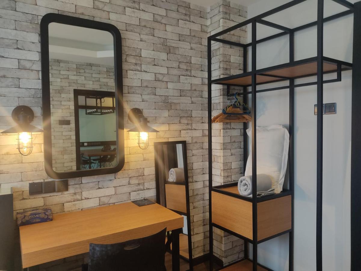 Exclusive Business Suite @ M Summit 191 George Town Eksteriør bilde