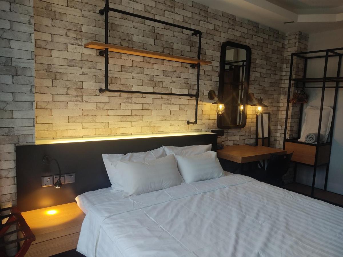 Exclusive Business Suite @ M Summit 191 George Town Eksteriør bilde